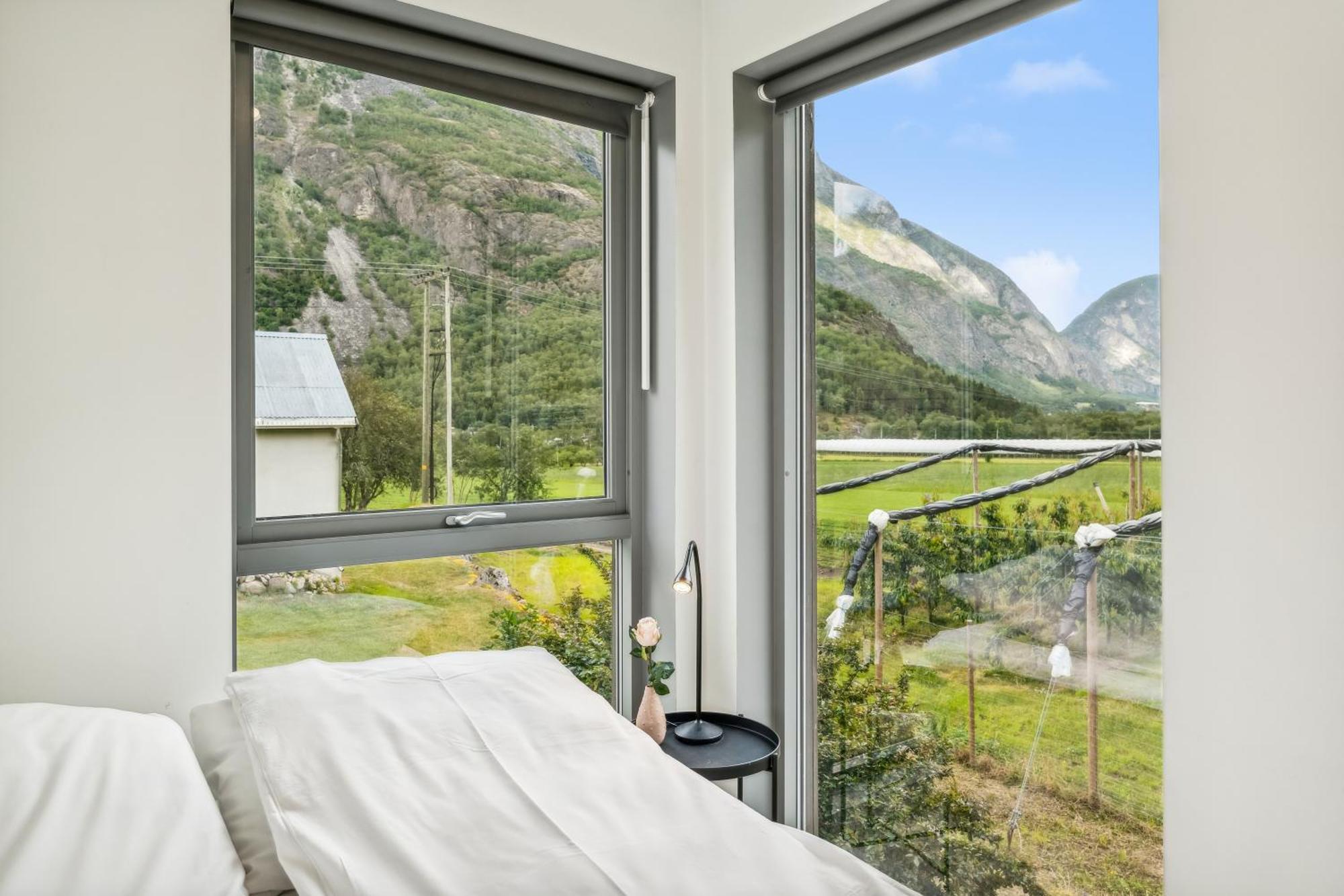 Lærdalsøyri Jordeplegarden Holiday Home - Part Of A Farm - Two Buildings - Close To Flam מראה חיצוני תמונה