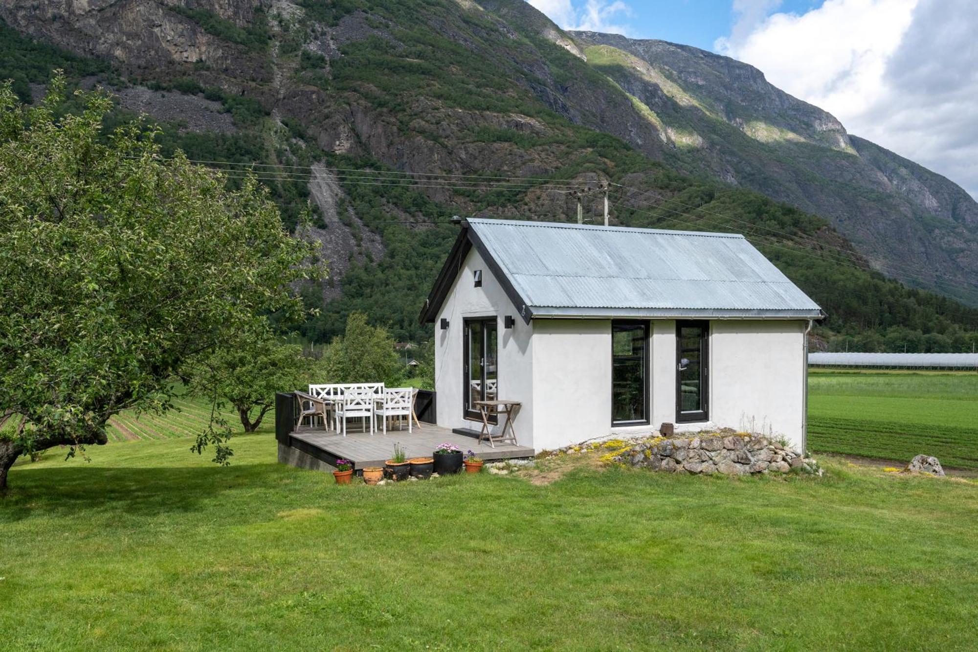 Lærdalsøyri Jordeplegarden Holiday Home - Part Of A Farm - Two Buildings - Close To Flam מראה חיצוני תמונה